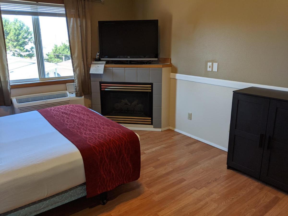 Hillcrest Inn Сийсайд Екстериор снимка