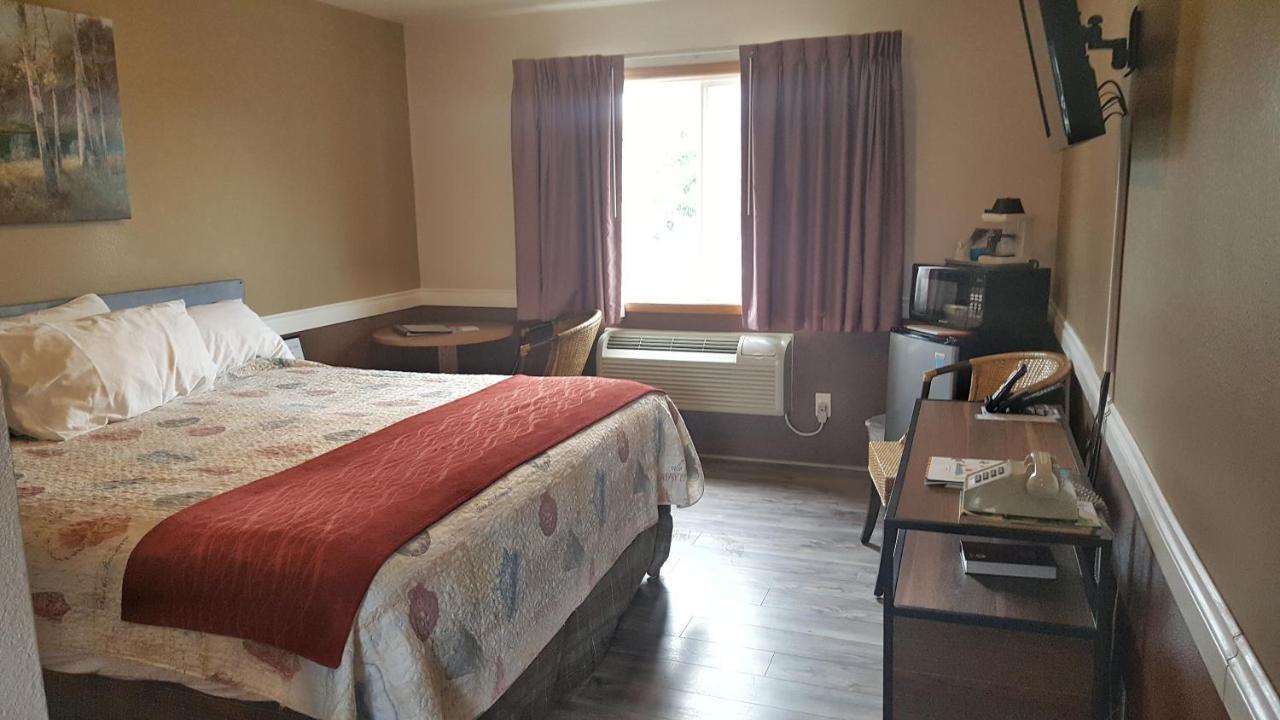 Hillcrest Inn Сийсайд Екстериор снимка