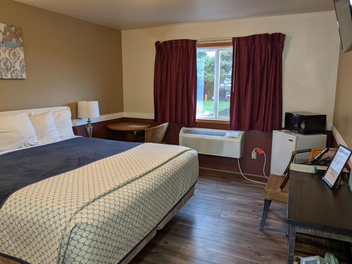Hillcrest Inn Сийсайд Екстериор снимка