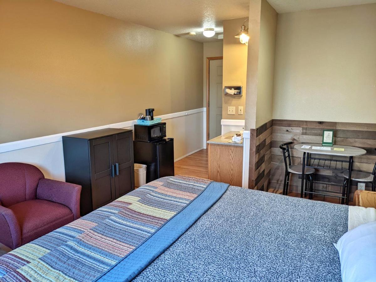Hillcrest Inn Сийсайд Екстериор снимка
