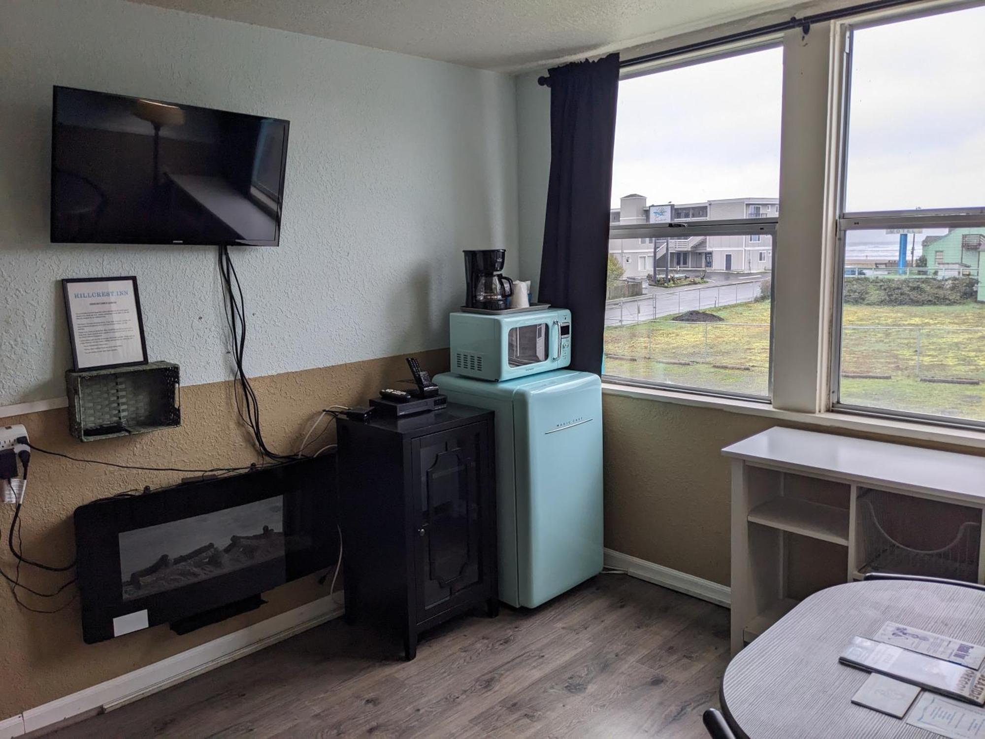 Hillcrest Inn Сийсайд Екстериор снимка