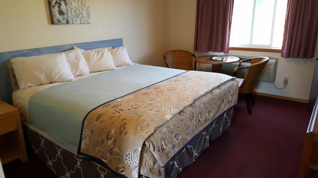 Hillcrest Inn Сийсайд Екстериор снимка