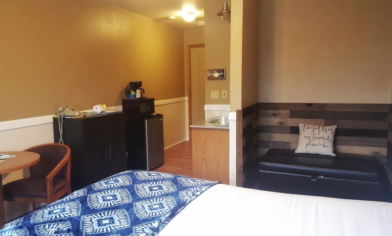 Hillcrest Inn Сийсайд Екстериор снимка